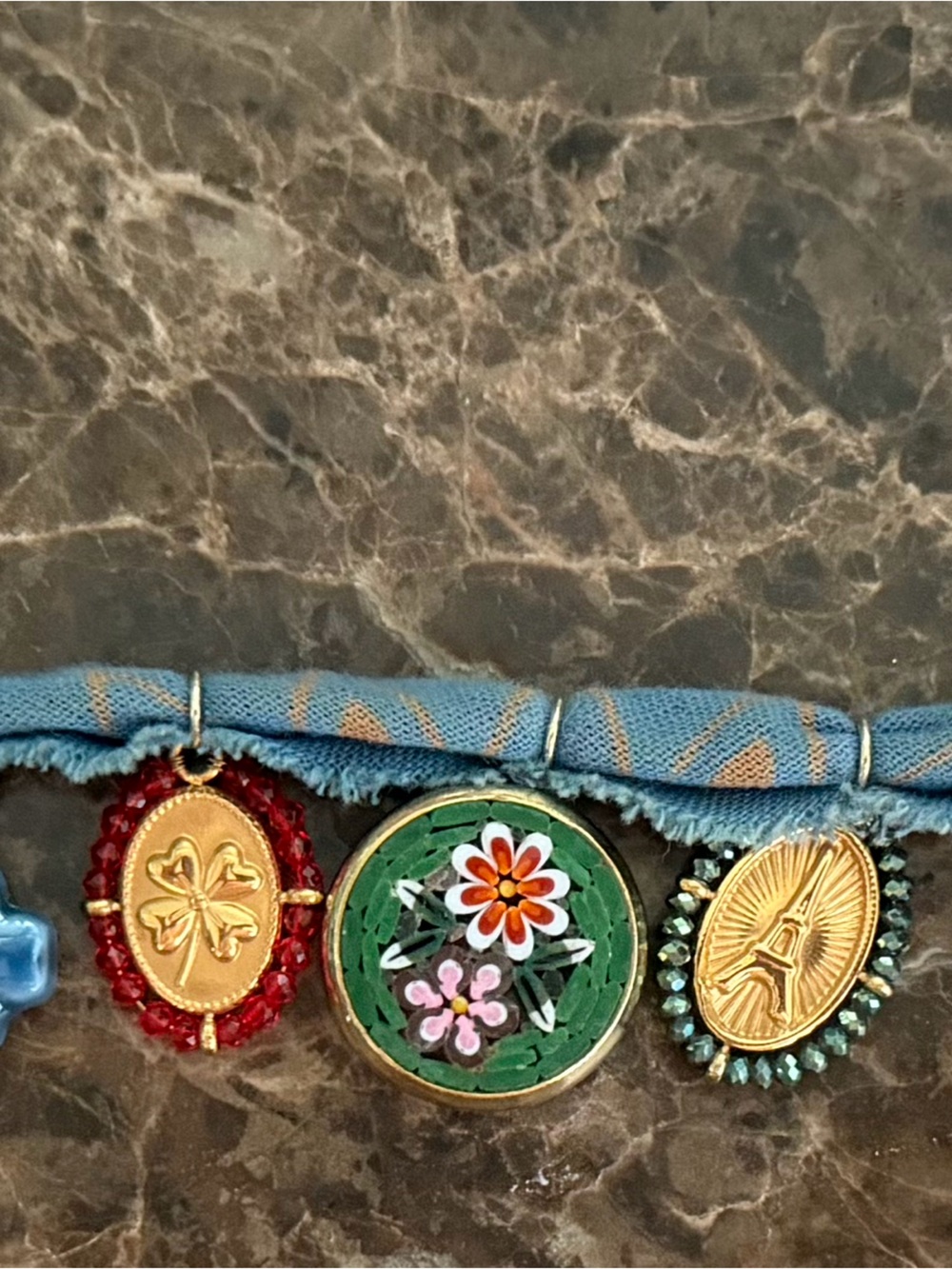 Mandriana bandana Handmade Floral Micro-Mosaic Pendant Necklace in blue